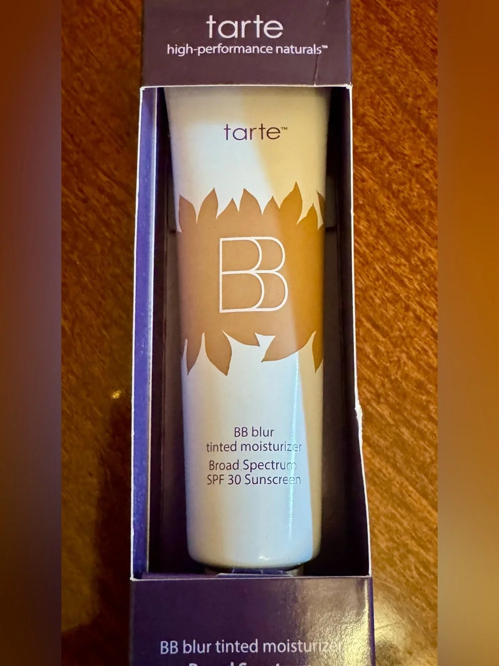 tarte BB Blur Tinted Moisturizer Foundation in Medium **New & Sealed**